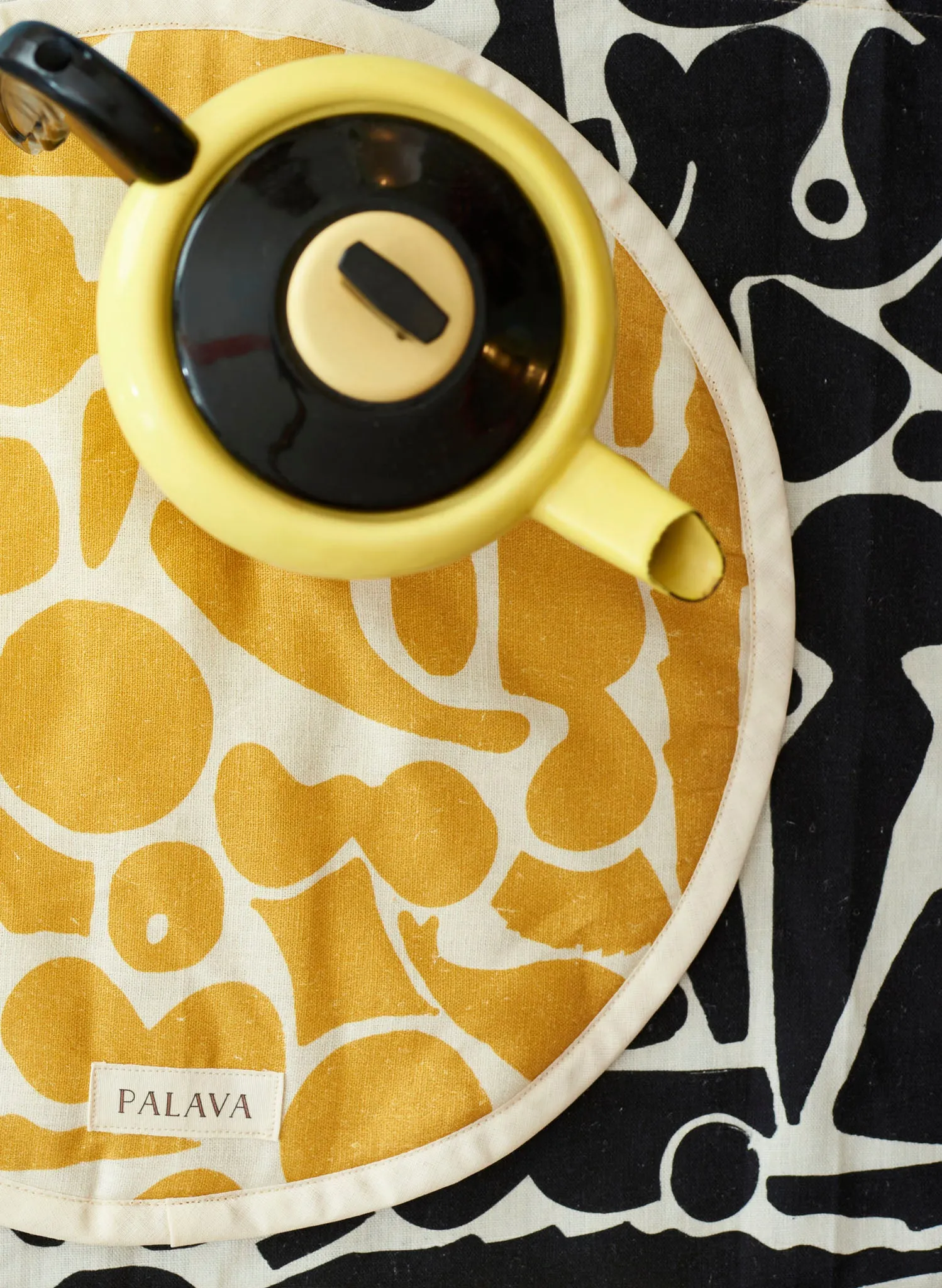 Aga Cover / Placemat - Yellow Cave