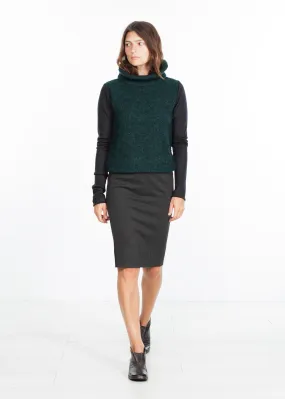 Boucle Turtle Neck in Green/Black