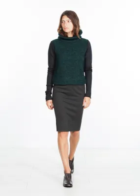 Boucle Turtle Neck in Green/Black