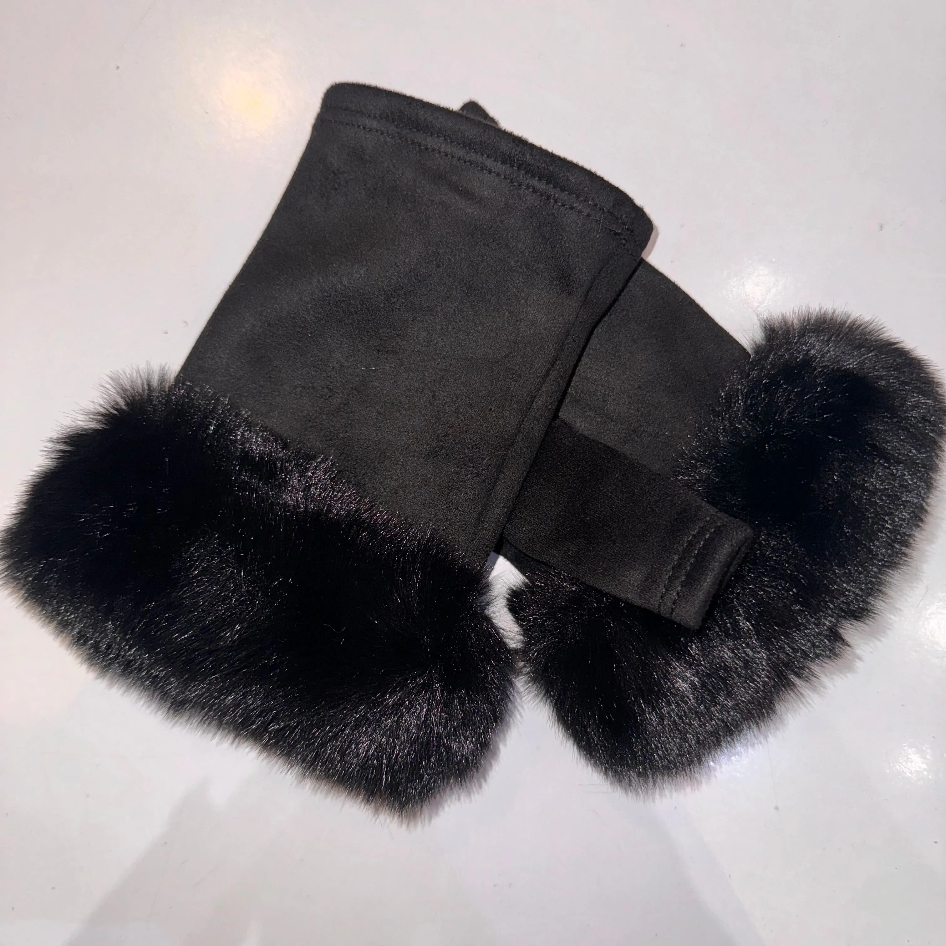 Butterfly Fingerless Faux Fur Edge Gloves