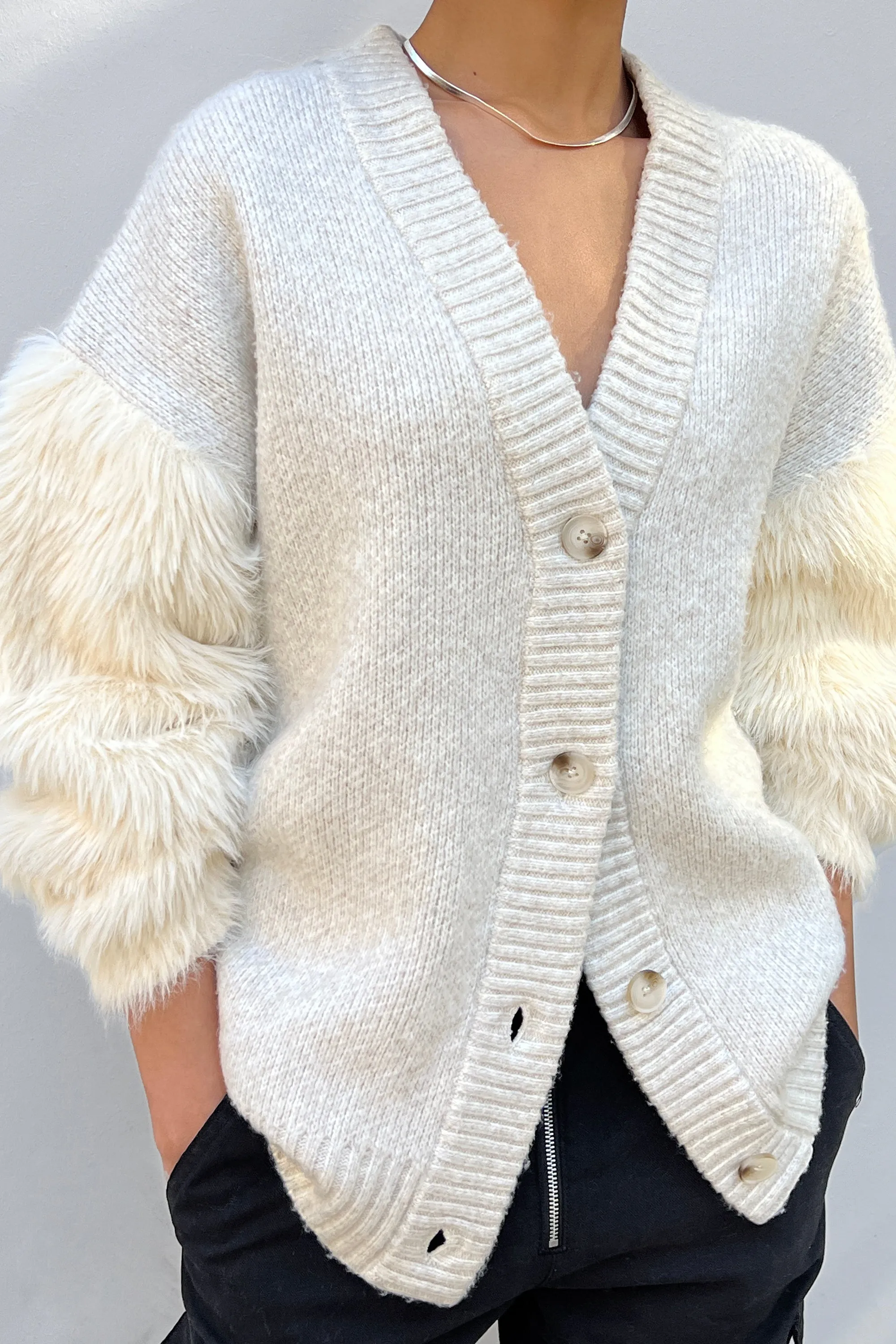 FUZZY SLEEVE CARDIGAN