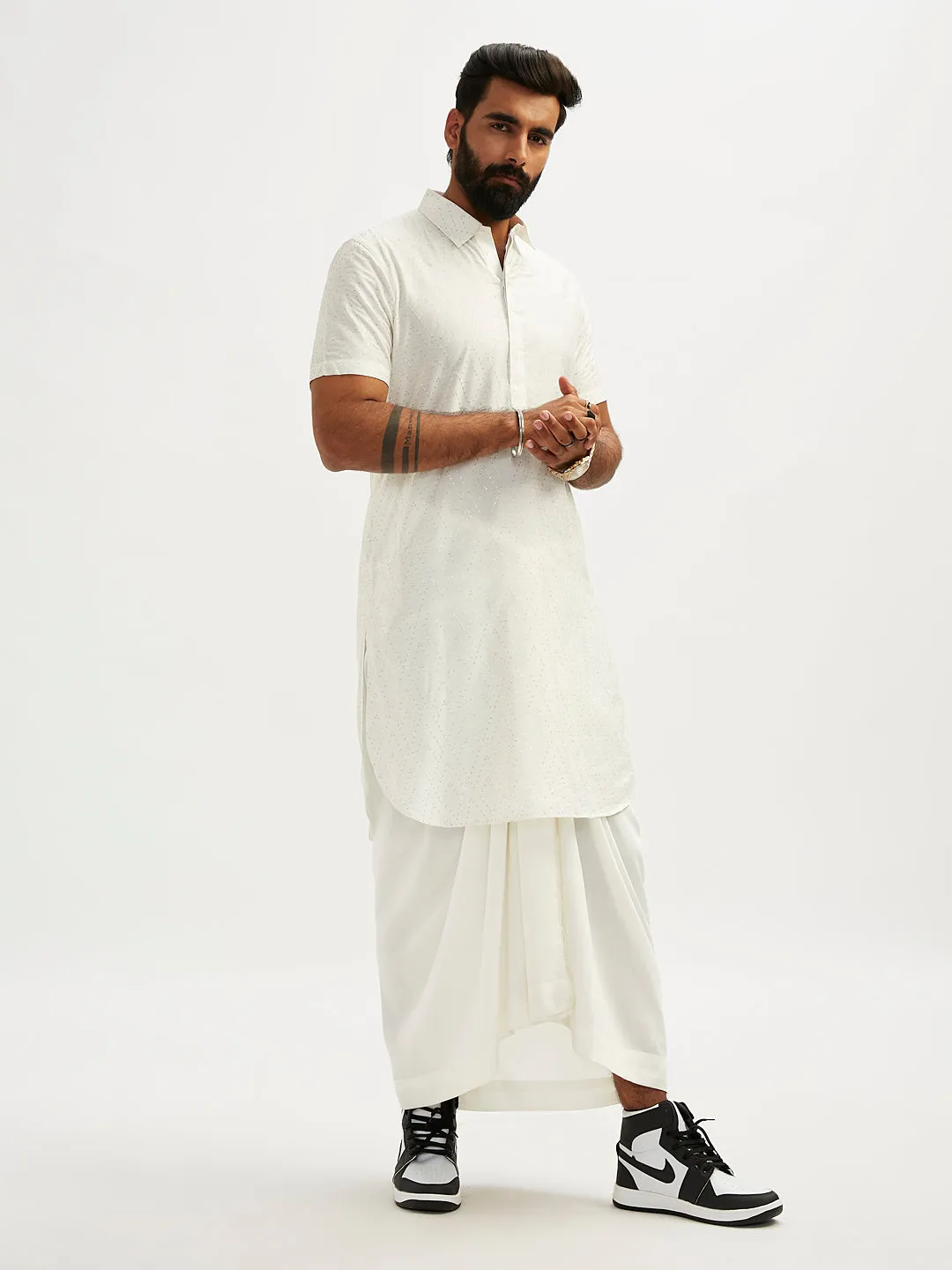 Jashvi Men's White Viscose Kurta Lungi And Safa set