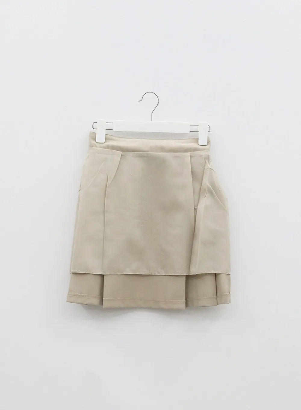 Pleated Mini Skirt with Belt OF317