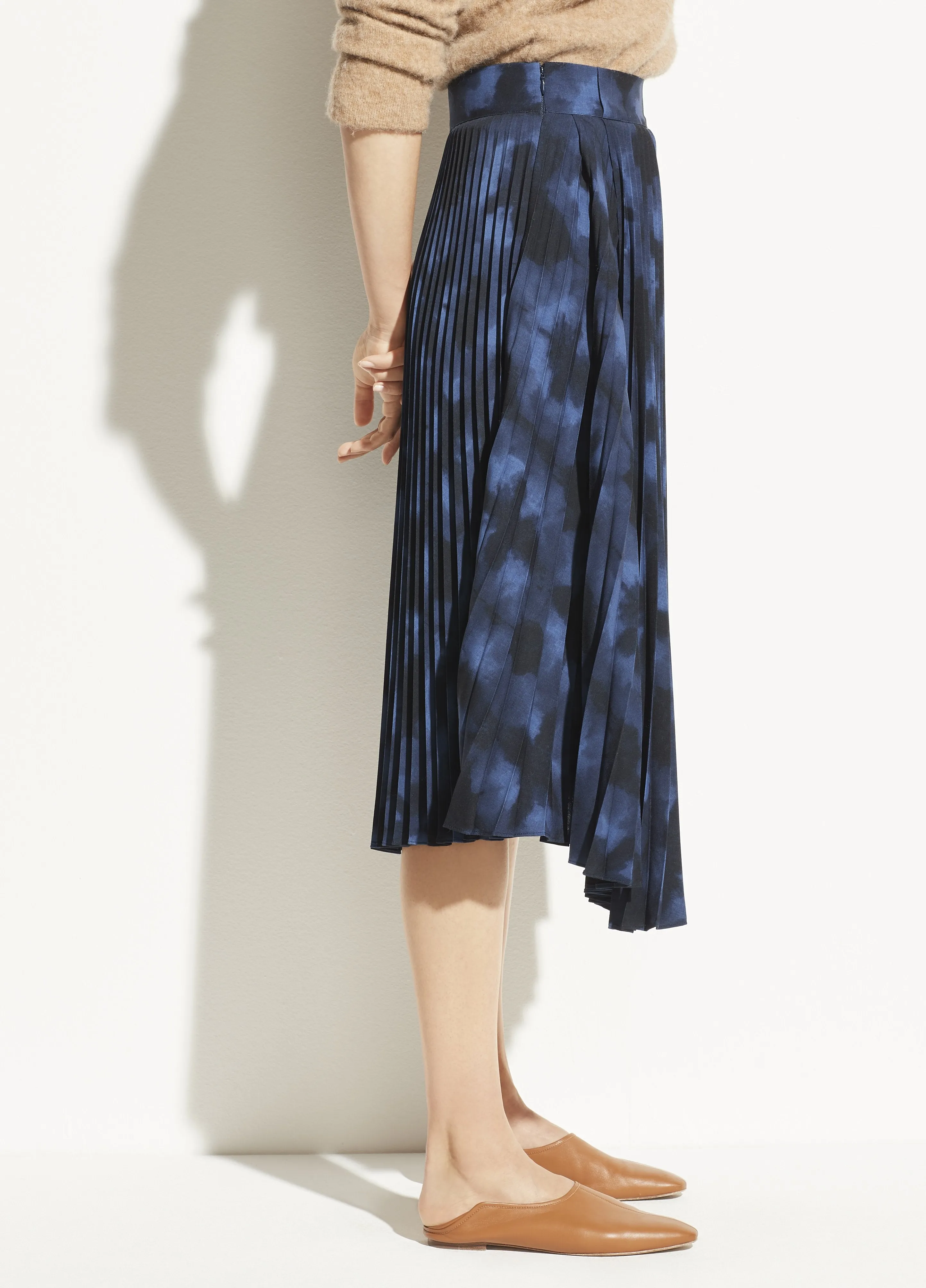 Winter Tie Dye Pleated Skirt in Hydra