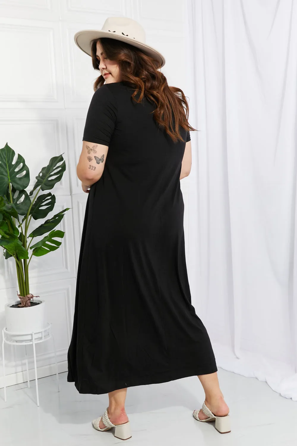 Zenana Simple Wonder Full Size Pocket Maxi Dress in Black